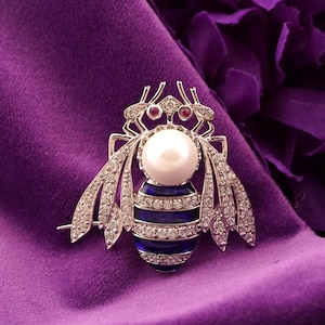 Vintage-Style Bee Brooch with Pearl & Sparkling Diamonds | 925 Sterling Silver | Handmade Victorian Design