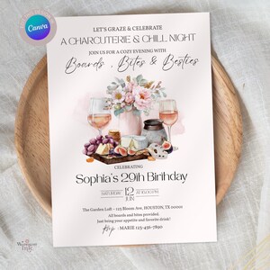 Pu&ograve; includere: Invito per una serata charcuterie e relax, con illustrazioni di vino, formaggio e uva. L'invito &egrave; per il 29&deg; compleanno di Sophia, con data e ora specificate. Il testo include "Boards, Bites & Besties".