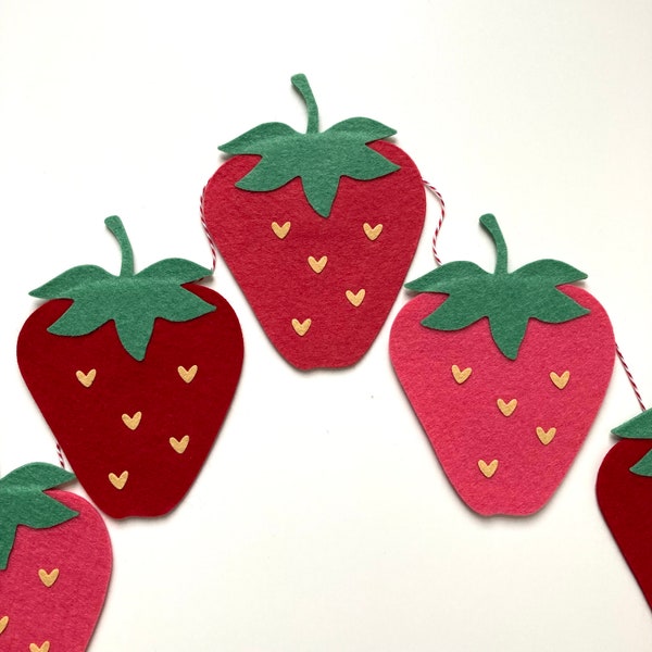 Strawberry Garland - felt strawberry banner