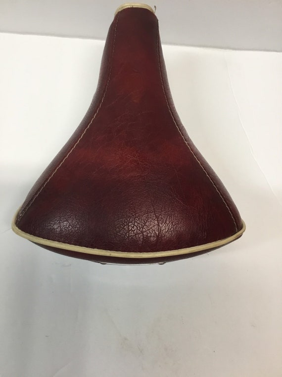 tan bicycle seat