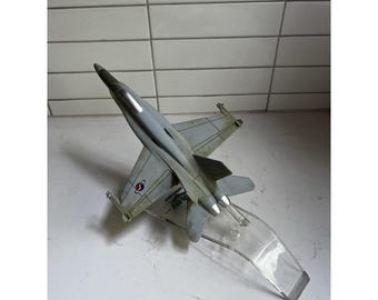 McDonnell Douglas F 18 Hornet Fighter Jet Factory Display Desk Top Model Vintage