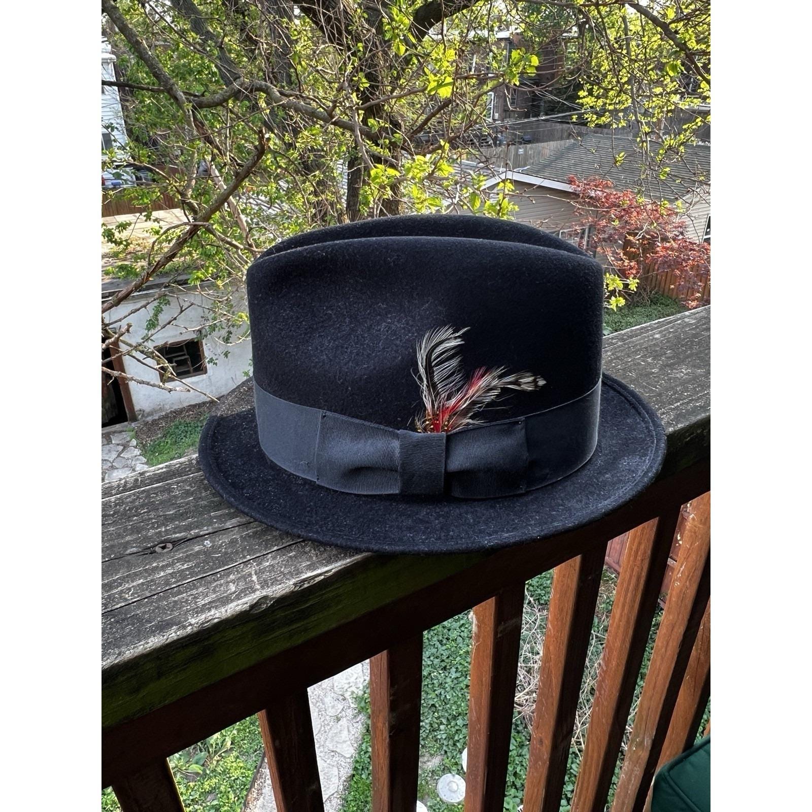 Cassel Goorin Pinstripe Fedora Hat Women’s Large Squirrel Products White Pinstripe Gangster Hat Fedora at  main image 2