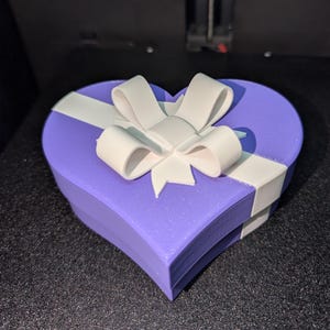 Locking Heart Gift Box – Elegant Keepsake for Special Moments - Valentines Box