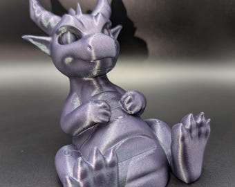 Dragon Phone Holder: Fantasy Desk Decor