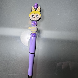 Labubu Stift | Benutzerdefinierte Stift | Die Monster | Lila | Gelb | Lavendel | Kugelkopf | Schwarze Tinte