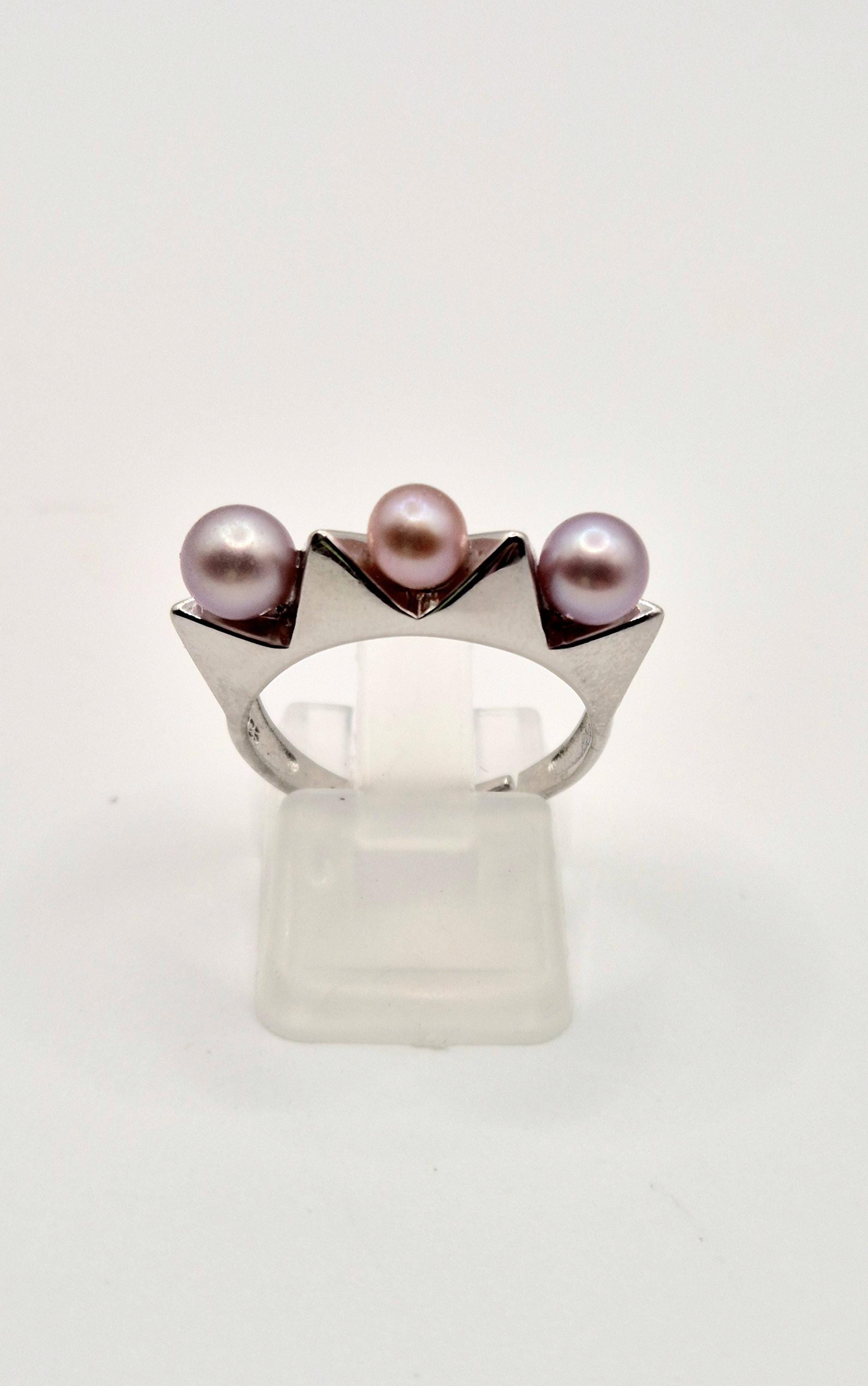 Industrial Spike Triple Pearl Ring - Etsy