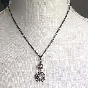 Antique brass art deco pendant necklace for your wedding with Swarovski crystal pendant and antique brass figaro chain