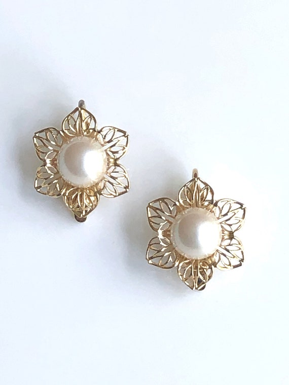 Vintage Pearl Clip On Earrings, Trifari Gold Pearl