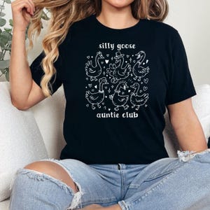 Silly Goose Auntie Shirt, Funny Aunt Gift, New Aunt Pregnancy Reveal Tee, Cute Goose Shirt, Comfort Colors Tee, Auntie Club Shirt