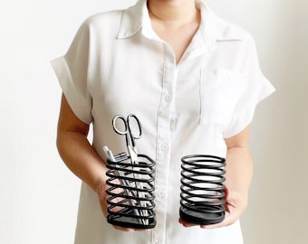 1990s heavy coiled black metal wire pencil holder storage organizer