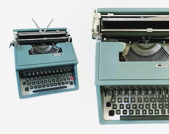 vintage turquoise blue ventura manual typewriter