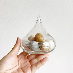 Caja de regalo/bol de dulces de vidrio transparente para bombones Hershey's Kisses con tapa.