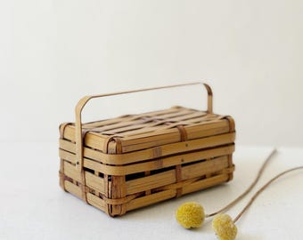 Small Vintage Japanese bamboo picnic basket oven to box: trinket gift box