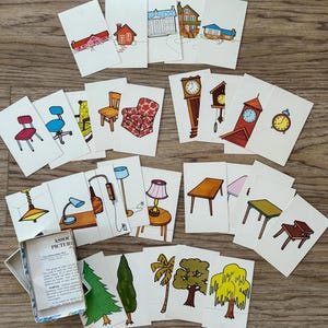 Tarjetas didácticas de secuenciación escolar con imágenes de personas de la familia en colores de la década de 1960