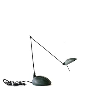 Lámpara de mesa de oficina de metal verde militar, alta, posmoderna, en voladizo imagen 1