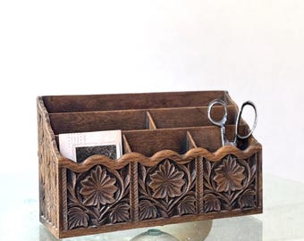 Wooden Faux Boho Desk Organizer – Hand‑Carved Floral Note Holder Desktop Paper File