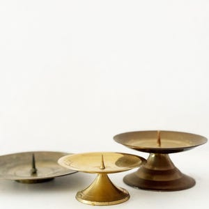 Set of Vintage Brass Pedestal Candle Holders – Mid Century Modern Taper Holders with Spikes – MCM Brass Home Decor