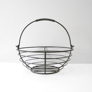 modern industrial black metal round wire basket / minimalist bowl image 2