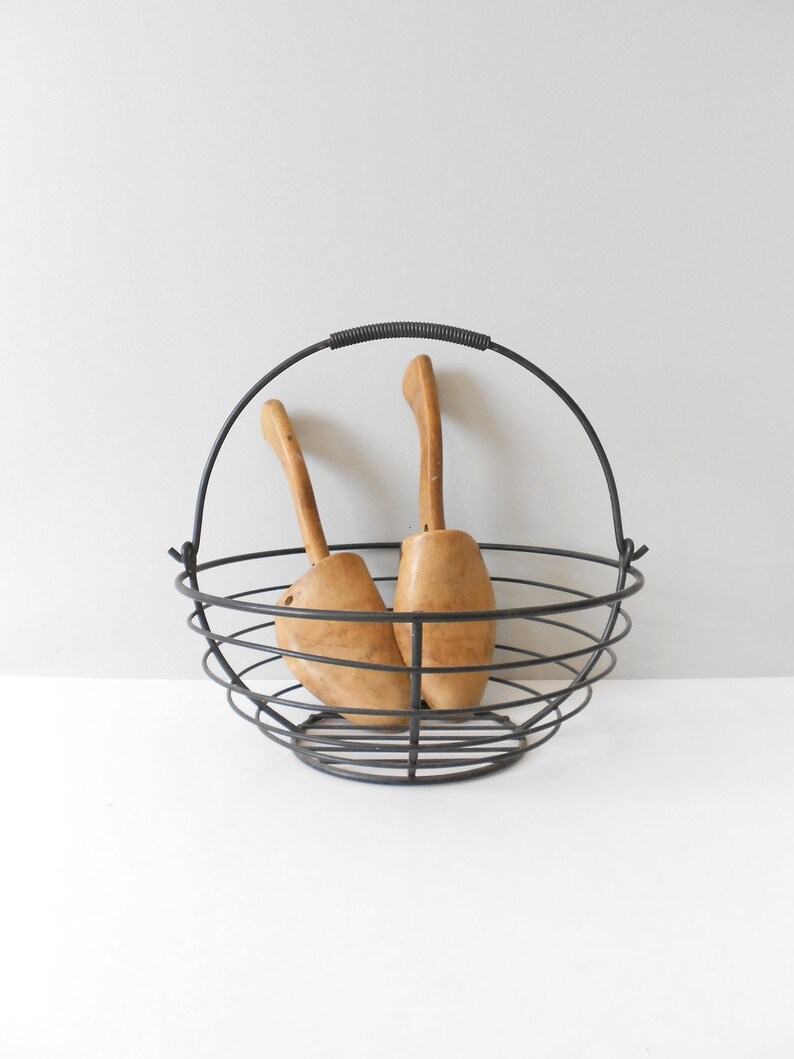 modern industrial black metal round wire basket / minimalist bowl image 3