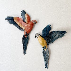 Vintage Tropical Parrot Wall Art Sculpture Set – Boho Coastal Jungle Theme