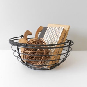 modern industrial black metal round wire basket / minimalist bowl image 4