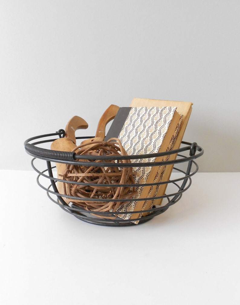 modern industrial black metal round wire basket / minimalist bowl image 4