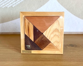 Vintage wooden tangram puzzle - Retro wooden game
