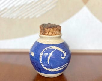 Vintage ceramic jar: Rustic home decor