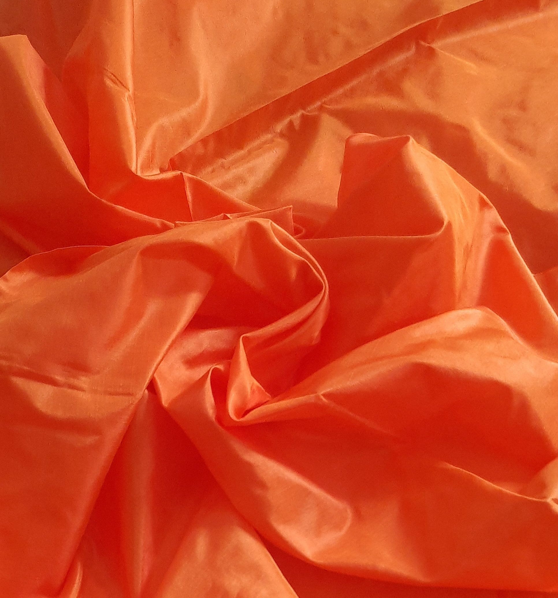 Silk taffeta 140 cm - Villisilkki fabrics online