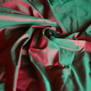 Fine Indian Silk Taffeta in Green with Red Half yard, Yard, Meter & Half Meter TF 102 image 3