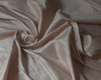 Robe de demoiselle d'honneur en soie Dupioni rose poudré D 354
