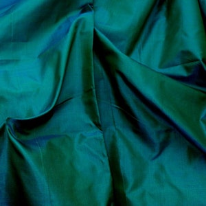 Fine Indian Silk Taffeta in Rich Green-Teal or Peacock Green blue -  Half yard, Yard &Meter-TF 27