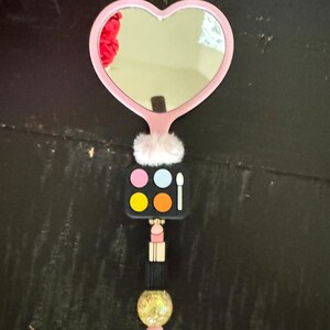 Hand Held Mini Heart Shaped Mirror. Pink Makeup Theme