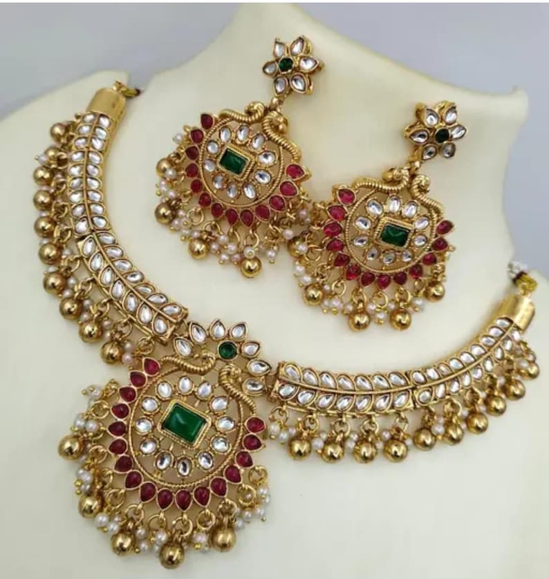 Indian Bollywood Style Traditional gold-plated necklace Set with matching earrings image 12