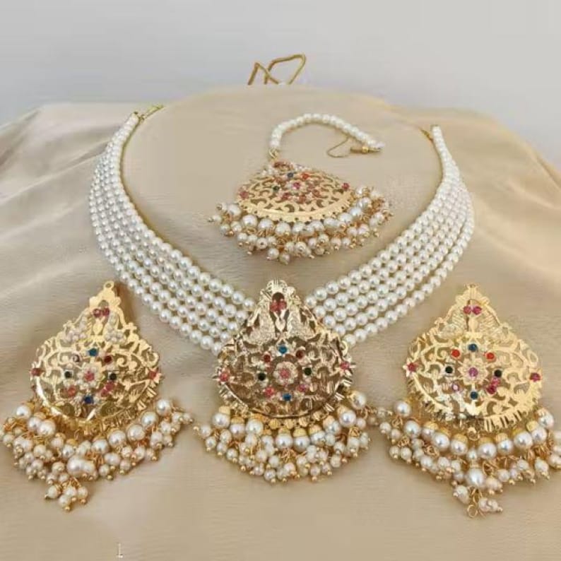 Indian Bollywood Style Traditional gold-plated necklace Set with matching earrings Style 4