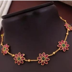 Indian Bollywood Style Traditional gold-plated necklace Set with matching earrings image 9