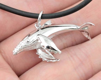 Whale Necklace Life-like 3D Humpback Whale Pendant in Solid 925 Sterling Silver Scuba diver gift Nautical Sealife Beach marine jewelry