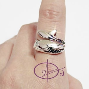 Whale Ring in Sterling Silver Size Adjustable Wrap Ring Humpback whale Ocean Beach party Sealife Animal Diver Jewellery gift