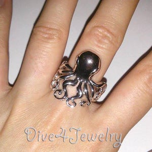 Octopus Ring in Solid 925 Sterling Silver Open Wrap Ring Size Adjustable 7.5 to 11 Ocean beach sealife diver ring