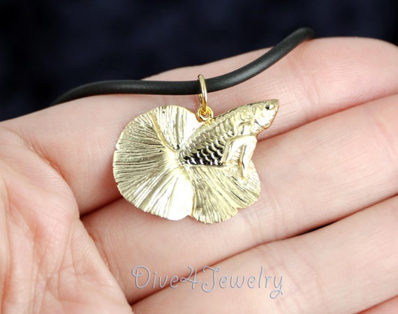 Dainty Fishbone Necklace Unique Fish Pendant 9K/14K/18K Yellow Gold Fi –  PENFINE