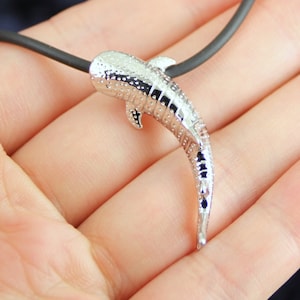 Collar de tiburón ballena en plata de ley, colgante de tiburón ballena, collar oceánico, joyería para amantes de la playa, buceadores, regalo