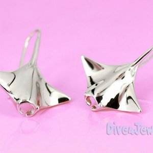 Manta Ray in Sterling Silver Hook Earrings  ocean Beach party scuba diver jewelry Manta earring manta jewelry