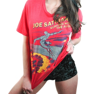 ジョーサトリアーニ　Tシャツ　サーフィンウィズジエイリアン Vintage 1980s JOE SATRIANI Surfing With the Alien 1988 Red