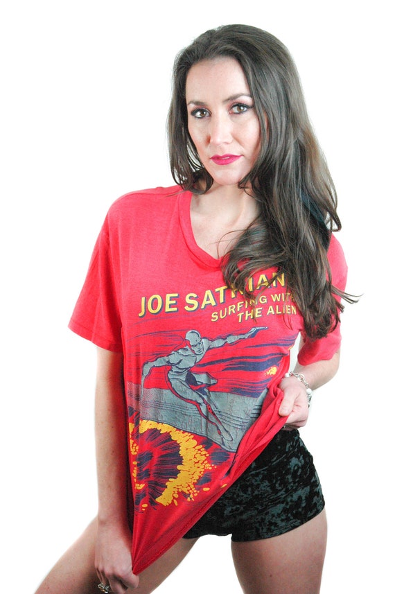 Vintage Joe Satriani shirt Surfing with the Alien 