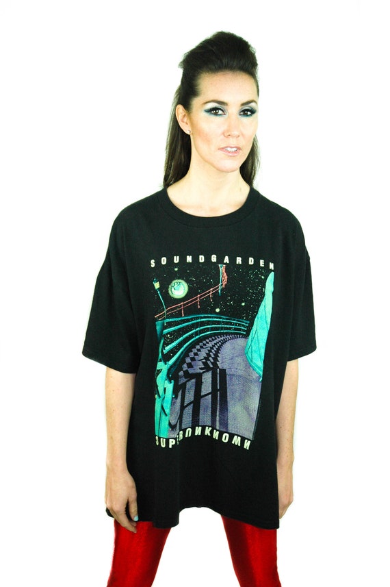 soundgarden t shirt