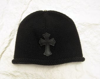 Vintage Brand New Y2K White & Black Crucifix Graphic Beanie Hat