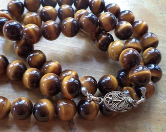 Vintage Tigers Eye Bead Necklace Gold Filigree Clasp Signed SILVER Filigree Clasp Brown Semi Precious Beads