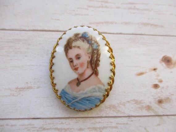 Vintage Limoges France Porcelain Portrait Brooch