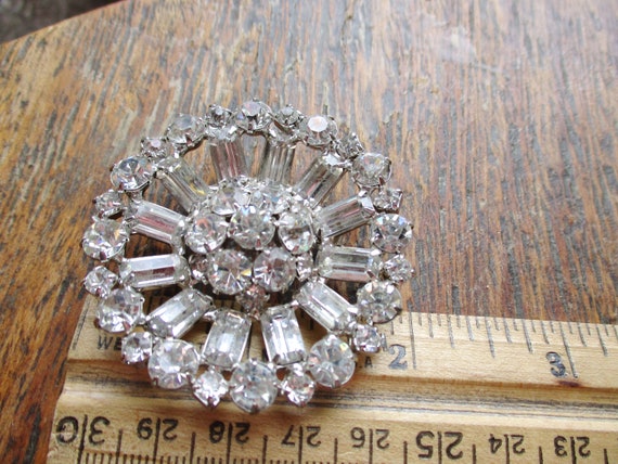 Vintage Signed WEISS Crystal Rhinestone Brooch - image 6