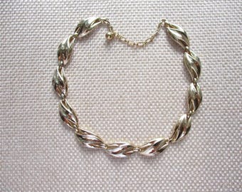 Vintage Crown Trifari Trifarium Gold Leaf Choker Necklace, 1950s Ribbon Collar